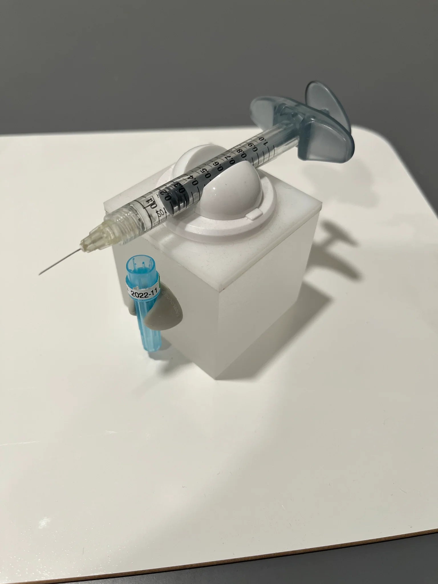 Brivo Single Syringe Holder